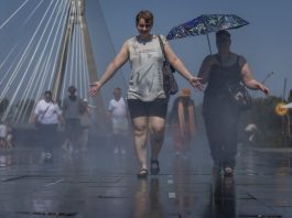 Caldo record in Europa, l’ondata si sposta a Est: Budapest verso i 40°C, allerta in 7 Paesi