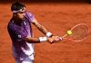 Svajda si fa male, Cobolli corre ad aiutarlo: fair play al Roland Garros