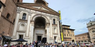 Il temporale fa posticipare il Concerto del 2 Giugno. Ma poi partono gli applausi