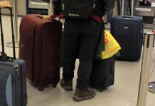 Il senatore Menia e il diverbio con la coppia gay a Fiumicino: “Siate educati”, “Omofobo”