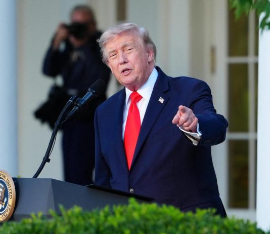 Trump avverte l’Europa: “Dazi del 100% per chi impone digital tax alle aziende Usa”