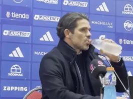 Infarto in conferenza stampa per l’ex Roma Gago, il malore in diretta