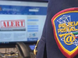 Finge identità di dipendente e dirotta stipendio: denunciato dalla Polizia Postale