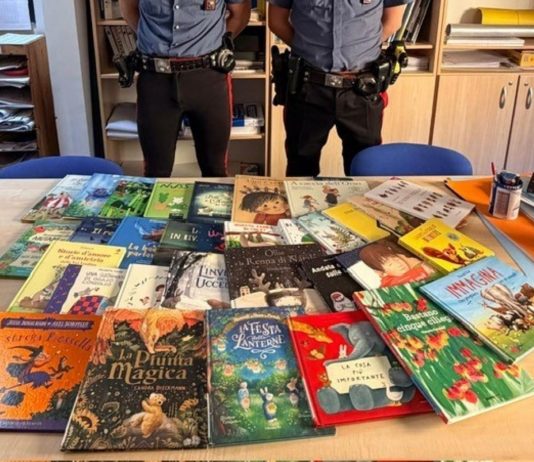 Medole, cuoca ruba libri alla scuola dell’infanzia: denunciata dai Carabinieri