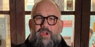 “Obeso e con spalle troppo larghe per risonanza magnetica”: l’odissea dell’attore Francesco Chiantese