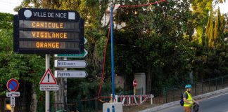 Caldo estremo in Francia, bambino di 3 anni trovato morto in auto