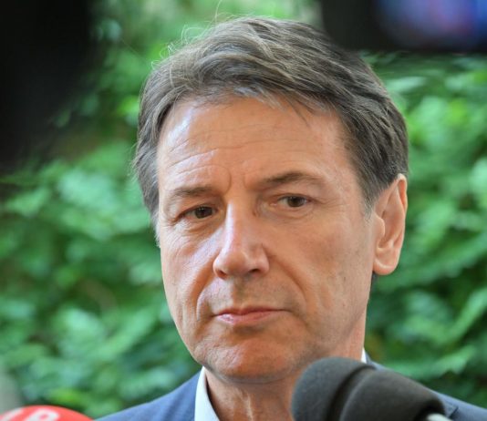 Inchiesta Covid, Conte scrive a La Russa e Fontana: “Pronto a farmi audire ma non lascio commissione”
