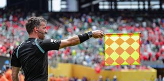 Mondiali, la Fifa rivoluziona il fuorigioco: niente più bandierine ‘in ritardo’