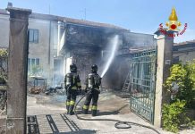 Incendio al bar di Ospitaletto, fiamme fermate all’esterno dell’edificio