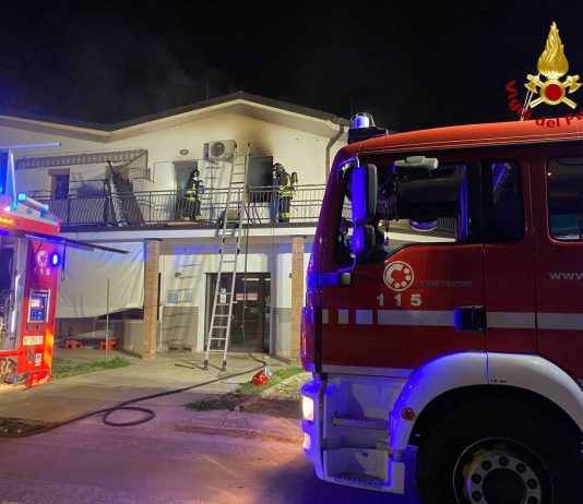 Borgo Mantovano, appartamento in fiamme: trovato il corpo di un uomo senza vita