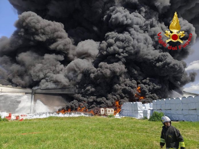 incendio versalis 6