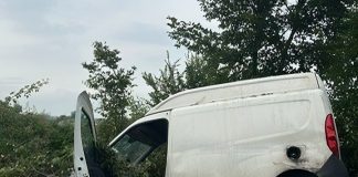 Pneumatico forato, 46enne esce di strada col Doblò a Bozzolo: trasportata al “Poma”