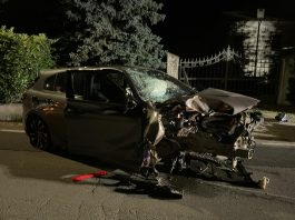 Auto contro palo in cemento: 31enne ferita nella notte a Suzzara