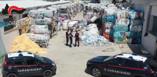 Rifiuti tessili spacciati per materiale recuperato e discariche abusive: sequestri anche a Mantova