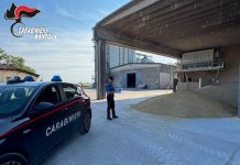 Castellucchio, cade da una scaletta mentre pulisce una finestra: lavoratrice in ospedale