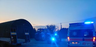 Sermide e Felonica, infortunio sul lavoro: 21enne schiacciato da un carrello agricolo