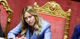 Meloni in Senato: “No a Ue superinvasiva, su assenza a vertice Tivat polemicucce”. Botta e risposta con Renzi