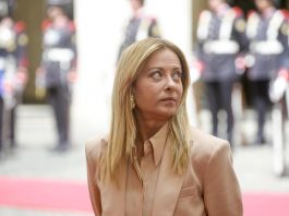 Iran-Usa, Meloni: “Occasione di pace che va colta, pronti ad accompagnare piena riapertura Hormuz”