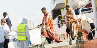 Migranti, via libera del Parlamento Ue a direttiva sui rimpatri. Meloni: “Promessa mantenuta”