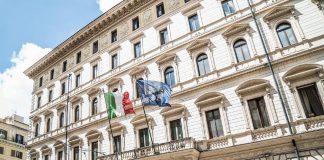 Iran e i 500 aerei Usa decollati da basi italiane, Bonelli: “Meloni ha mentito a Parlamento”. La replica della Difesa