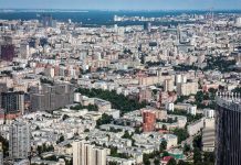 Ucraina-Russia, Mosca sotto attacco droni costretta a chiudere tutti gli aeroporti