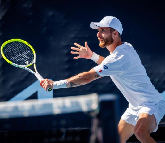 Moutet vince al Queen’s, poi parolacce nell’intervista e rimprovero