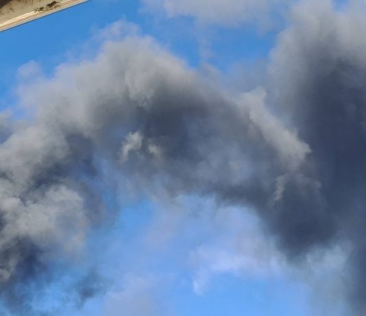 Incendio in Versalis: anche sindaci dell’Alto Mantovano invitano a non restare all’aperto