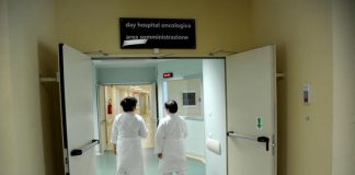 Aiom: “90% oncologi usa accesso precoce a terapie, rimane nodo burocrazia”