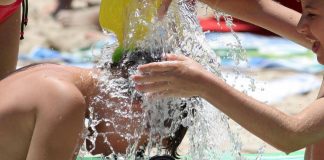 Estate e sonno dei bambini, gli esperti sfatano i miti: cosa c’è da sapere