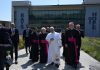 L’abbraccio di Papa Leone ai piccoli pazienti del Cnao di Pavia