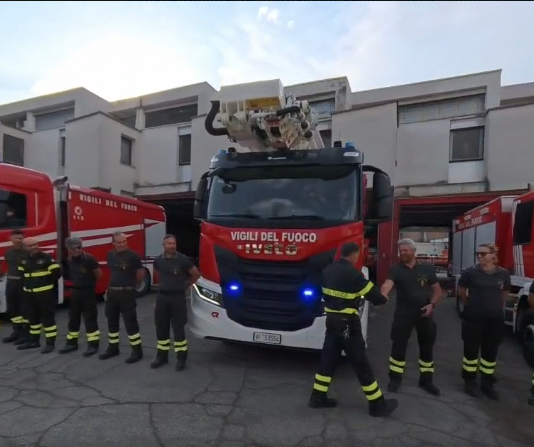 Mantova, festa al Comando dei Vigili del Fuoco per il pensionamento di Roberto Zanoni