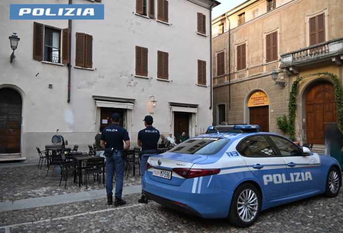 piazza-broletto-bar-lasagna-polizia