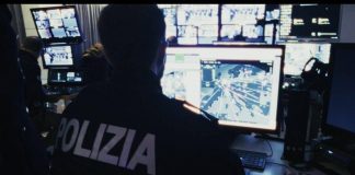 Nonno filma violenze su nipotini e le scambia sul dark web, chiesti 16 anni per un 84enne