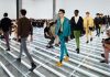 Prada riscrive l’essenziale “contro il design inutile”
