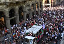 Pride Bologna, media Tel Aviv: “Israeliani spintonati, anche donna incinta”