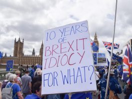 Brexit, la notte dello strappo: il Leave vince e l’Ue perde 66 milioni di cittadini