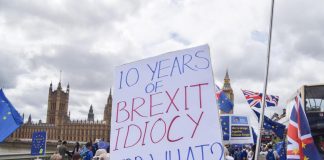 Brexit, la notte dello strappo: il Leave vince e l’Ue perde 66 milioni di cittadini
