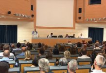 Bancari, 250 all’assemblea: approvata piattaforma rinnovo contratto. Richieste 35 ore e 518 euro d’aumento