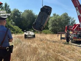 San Benedetto: Po in secca, spuntano due vetture dal fiume con targhe clonate