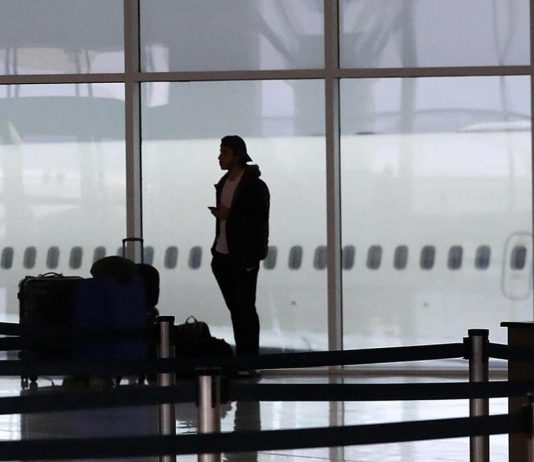 Pilota segnala impatto con drone in avvicinamento all’aeroporto Jfk di New York, scatta indagine