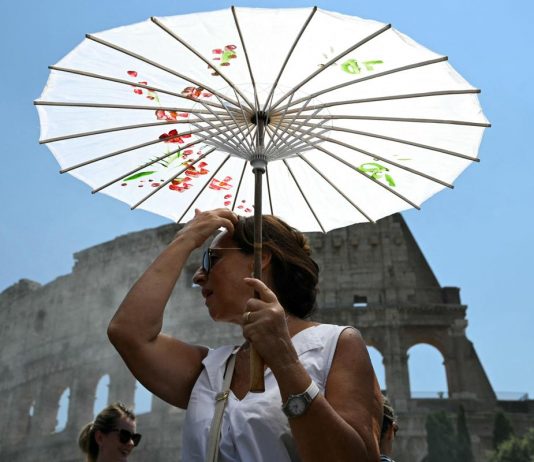 Weekend torrido, caldo estremo non dà tregua: oggi 18 città in rosso
