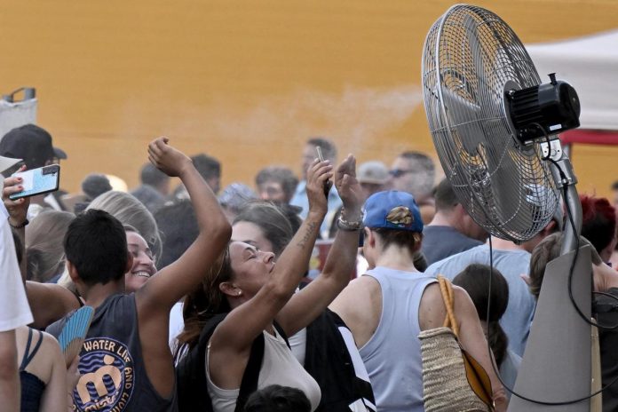 roma_caldo_turisti_afp-1