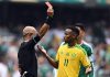 Messico-Sudafrica, piovono rossi: tre espulsi, caos ai Mondiali