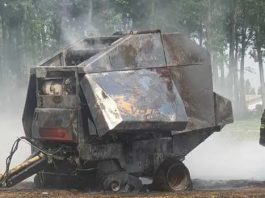 Rotopressa in fiamme nei campi tra Rivarolo e Casteldidone