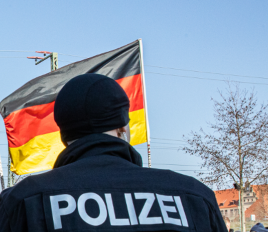 Sparatoria in Germania, media: “Almeno 5 morti, arrestati alcuni sospetti”