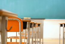 “Salvate l’estate degli studenti, no ai compiti delle vacanze”, l’appello del pediatra