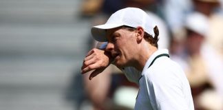 Sinner, ghiaccio sulla testa e gilet refrigerante: allarme caldo a Wimbledon