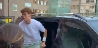 Sinner è tornato al San Raffaele di Milano, continuano i controlli dopo il malore al Roland Garros