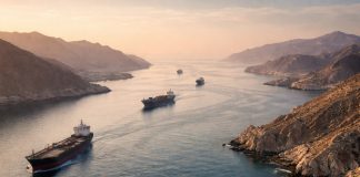 Hormuz chiuso ancora: escalation dopo i bombardamenti in Libano