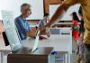 Svizzera al voto per due referendum, verso bocciatura proposta limite popolazione